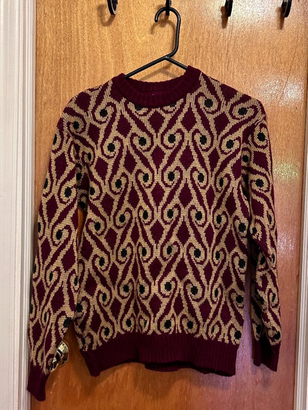 Vintage 60s / 70s psychedelic maroon sweater, wool, small / medium, dark red